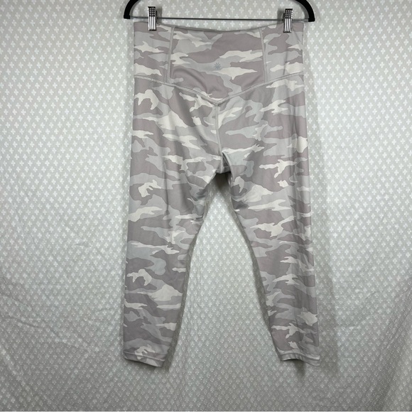 Athleta Light Grey Camo Print Elation 7/8 Leggings - Picture 4 of 4